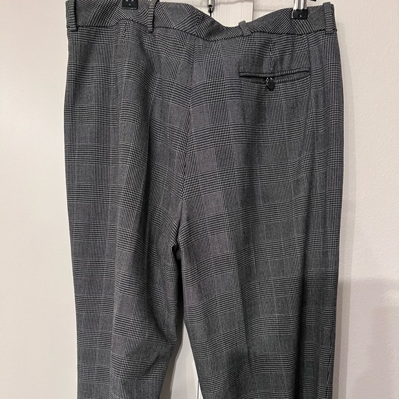 Calvin Klein Moder Fit pants ol - Picture 2 of 5
